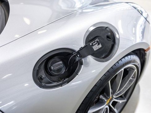 Used 2021 Porsche 911 Carrera image 17