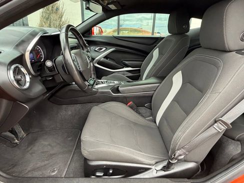 Used 2020 Chevrolet Camaro LT image 7