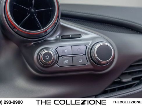 Used 2022 Ferrari F8 Tributo RWD image 82