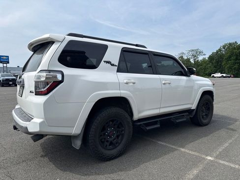 Used 2020 Toyota 4Runner TRD Off-Road AWD/4WD image 4