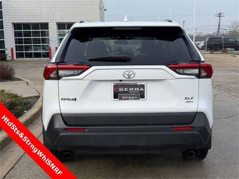 Used 2023 Toyota RAV4 XLE w/ Convenience Package image 4
