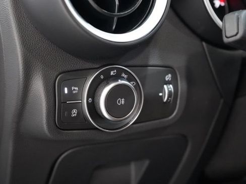 Used 2023 Alfa Romeo Stelvio Ti AWD/4WD image 20