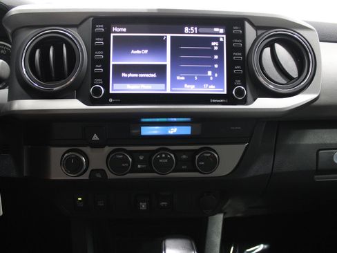 Used 2021 Toyota Tacoma SR5 w/ Technology Package AWD/4WD image 29