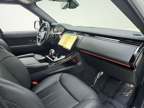 Used 2025 Land Rover Range Rover Sport Dynamic SE image 26