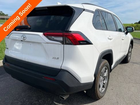 Used 2023 Toyota RAV4 XLE FWD image 12