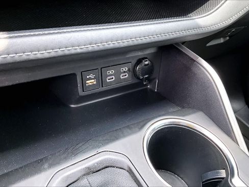 Used 2023 Toyota Highlander L FWD image 30