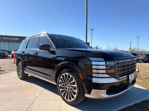 Used 2026 Hyundai Palisade Calligraphy image 9