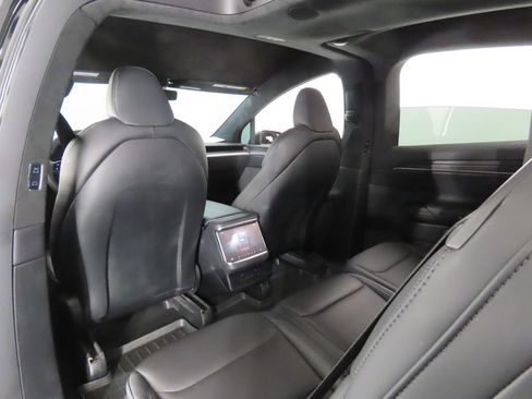 Used 2023 Tesla Model X AWD/4WD image 34