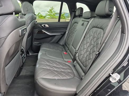 Used 2023 BMW X5 xDrive40i w/ Premium Package AWD/4WD image 10