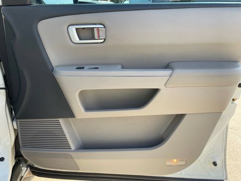 Used 2011 Honda Pilot EX-L image 27
