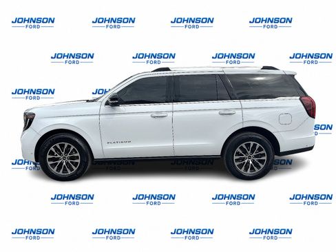 Used 2025 Ford Expedition Platinum AWD/4WD image 2