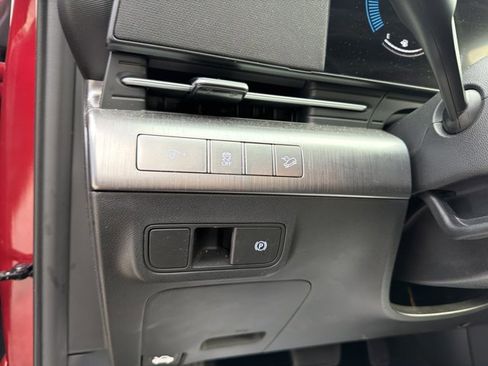 Used 2025 Hyundai Kona SEL image 17