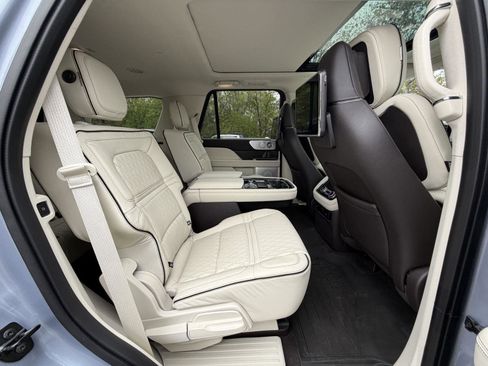 Used 2018 Lincoln Navigator Black Label AWD/4WD image 40