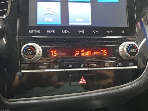 Used 2020 Mitsubishi Outlander SEL FWD image 18