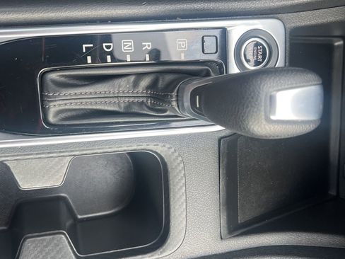 Used 2022 Nissan Sentra SV image 39