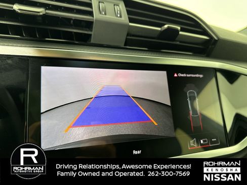 Used 2025 Audi Q3 2.0T Premium image 8