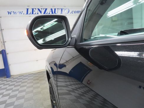 Used 2024 Chevrolet Traverse RS image 69