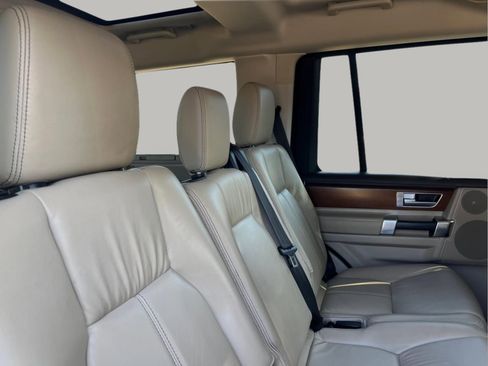 Used 2016 Land Rover LR4 HSE LUX image 35