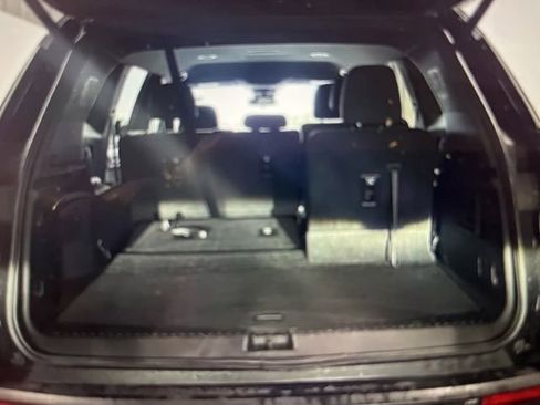 Used 2025 GMC Acadia Elevation FWD image 6