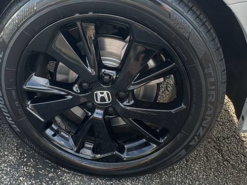 Used 2023 Honda Odyssey Sport image 9