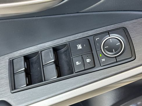 Used 2019 Lexus IS 300 F Sport w/ F Sport Package RWD image 13