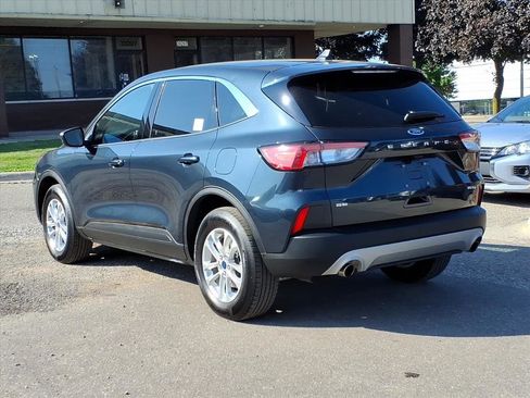 Used 2022 Ford Escape SE w/ Convenience Package image 3