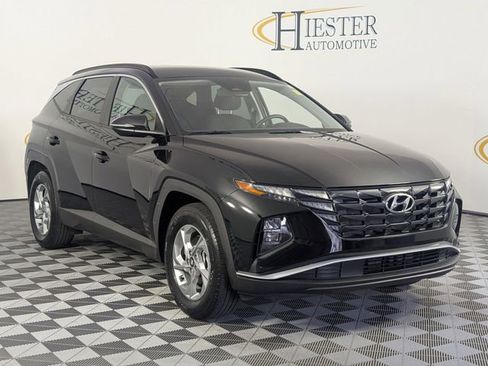 Used 2023 Hyundai Tucson SEL FWD image 2