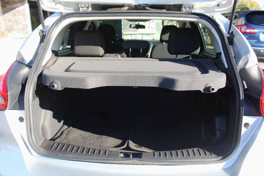 Used 2017 Ford Focus SEL FWD image 9