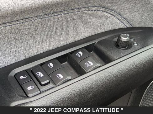 Used 2022 Jeep Compass Latitude FWD image 11