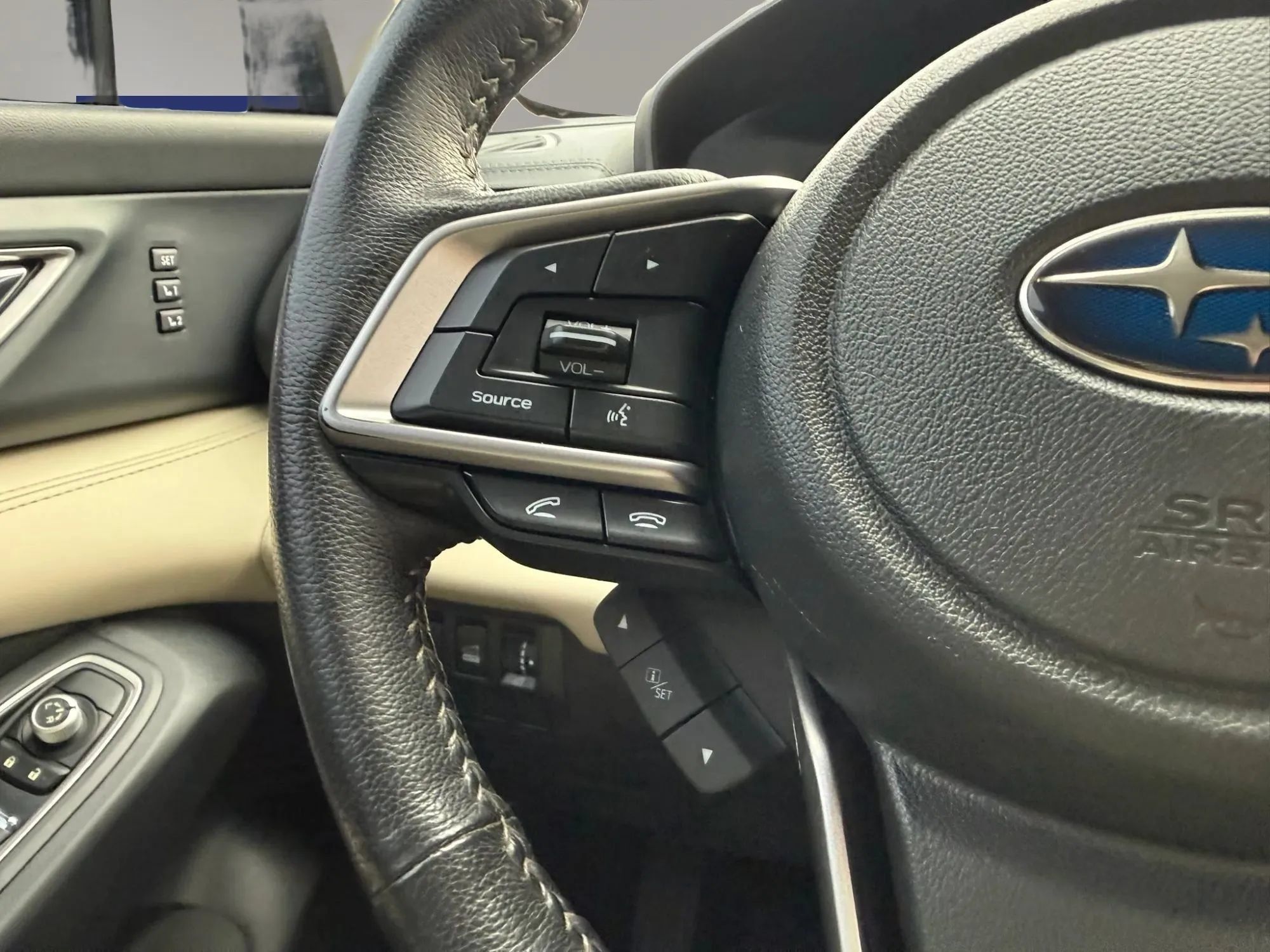 Used 2020 Subaru Ascent Limited w/ Technology Package AWD/4WD image 17