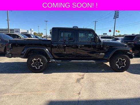 Used 2020 Jeep Gladiator Overland image 8