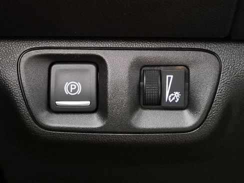 Used 2020 GMC Acadia SLE FWD image 18