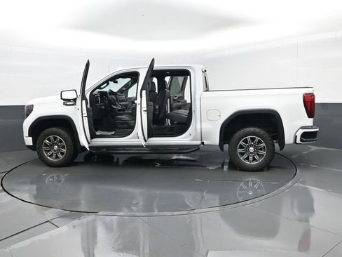 Used 2024 GMC Sierra 1500 AT4 w/ Technology Package image 33
