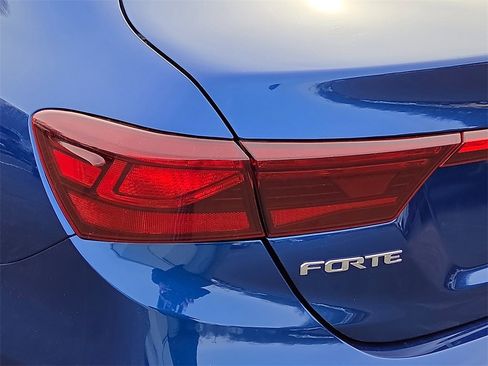 Used 2020 Kia Forte LXS image 10