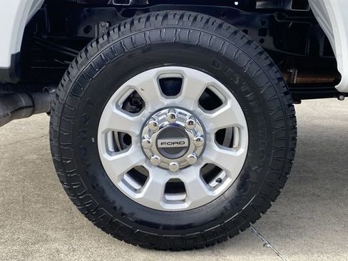 Used 2024 Ford F250 XLT image 32