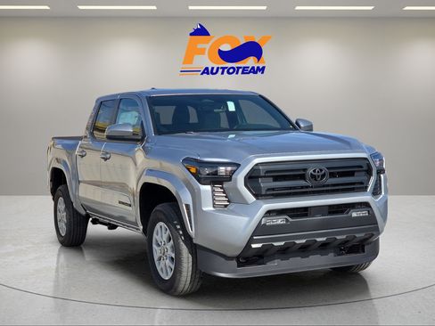 Used 2026 Toyota Tacoma SR5 AWD/4WD image 6