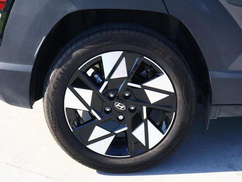 Certified 2024 Hyundai Kona SEL w/ Convenience Package FWD image 8