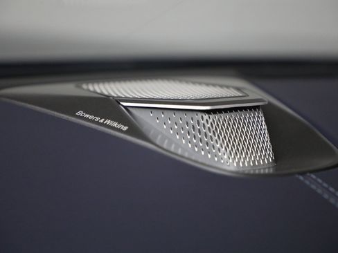 New 2026 Aston Martin Vanquish Convertible image 32