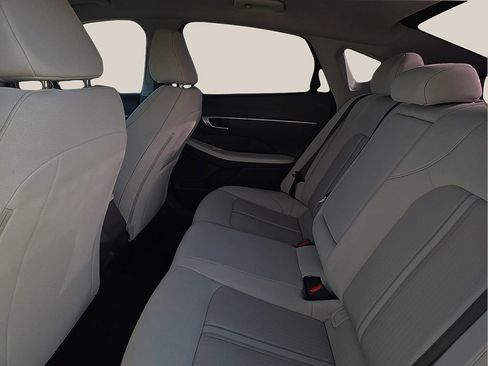 Used 2023 Hyundai Sonata SEL image 9