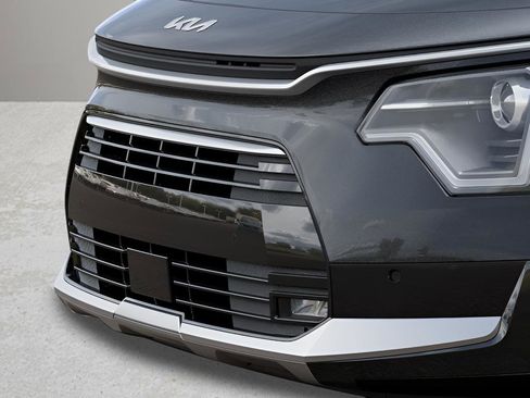 New 2025 Kia Niro SX image 12