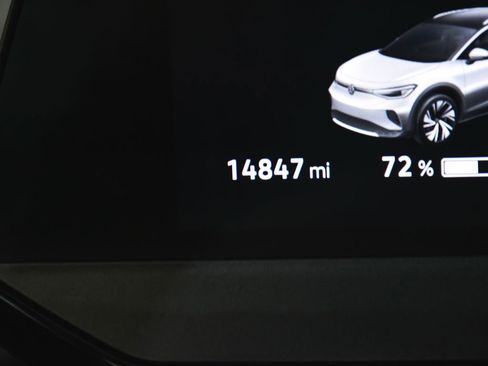 Used 2023 Volkswagen ID.4 Pro S Plus image 22