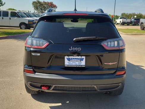 Used 2022 Jeep Cherokee Trailhawk w/ Sun, Sound & Nav Group AWD/4WD image 4