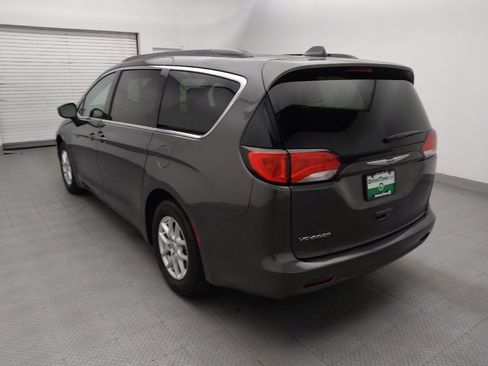 Used 2021 Chrysler Voyager Lxi FWD image 5
