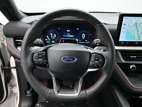 Certified 2025 Ford Explorer ST-Line w/ Premium Package image 13