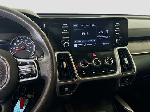 Used 2021 Kia Sorento LX FWD image 18