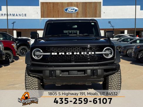 Used 2023 Ford Bronco Wildtrak image 2