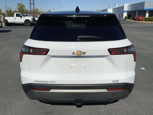 New 2026 Chevrolet Equinox LT w/ Convenience Package II image 11