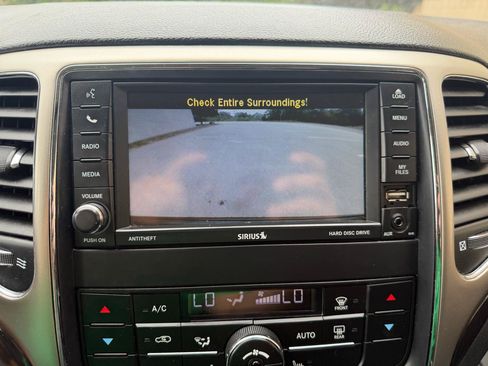 Used 2012 Jeep Grand Cherokee Laredo AWD/4WD image 23
