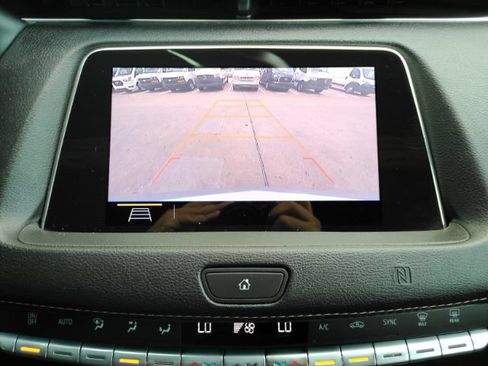 Used 2019 Cadillac XT4 Premium Luxury w/ Cold Weather Package FWD image 10