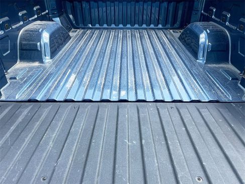 Used 2024 Chevrolet Silverado 1500 LT image 25